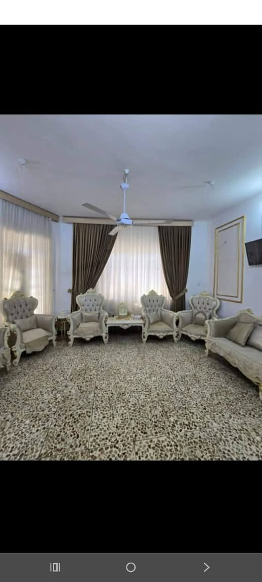 🏠  دار للبيع 
📐 المساحة : 150 متر 
📄 السند : 25 
🛤️ عرض الشارع : 8 متر 
 
🚪 مكونات الدار :
غرفة نوم 
صالة 
استقبال 
مطبخ 
طعام 
كراج
📍 الموقع : زراعي ابو جوعانة 
📩 للتفاصيل اكثر :
مراسلة الصفحة او التواصل واتس اب او اتصال 
☎️ ***********
نستقبل عروضكم للبيع و الشراء، او توفير عقار مناسب 
#عقارات_طوريج #دار_للبيع #زراعي_ابو_جوعانة
