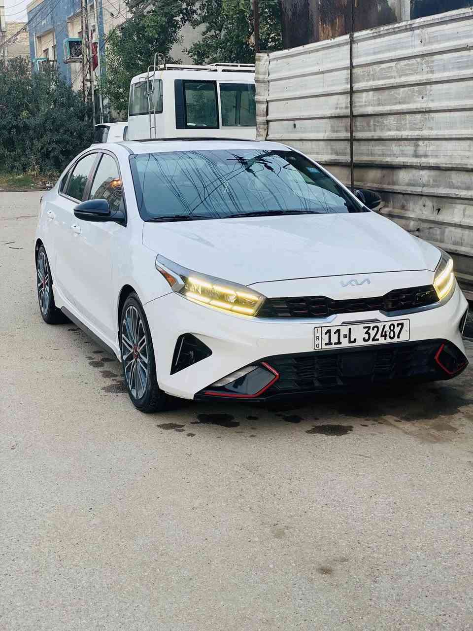 السلام عليكم للبيع  فورتي جيتي تيربو🩶
Kia2023 

موديل 2023

ماشيه 34ميل تقريبًا جديدة جداََ

وبيه تخم ويل جيتي حجم 18

وتخم تاير جديد 

كير Dct دبل كلج 7نمر 

مكينه 1.6 تيربو  201hp

رقم بغداد

والصور الحادث مرفقه

مواصفات GT معروفه فول1/1 اعلى واخر شي بل فورتي  

فتحة سقف (سلايد)

بصمه وتشغيل عن بعد 

شاحن وايرلس 

اشاير مري 

شفتات ستيرن 

رادار جانبي

رادار امامي 

رادار تحديد مسار 

اوتو هولد

ايقاف ذاتي 

مثبت سرعه 

مانع انزلاق 

تبريد قطعتين 

شاشة جبيره 9انج 

كشنات جلد  

اناره داخليه بل أبواب وبل دشبول علامه الGT الوان عديده

هاند بريك كهرباء

تدفئة وتبريد كشنات

 سستم صوت 🔉harman kardon

تبريد بيانو +مناخ منفصل

تشغيل عن بعد

كزوز صوت بلادي رياضي 

للاستفسار الاتصال على الرقم 

***********
