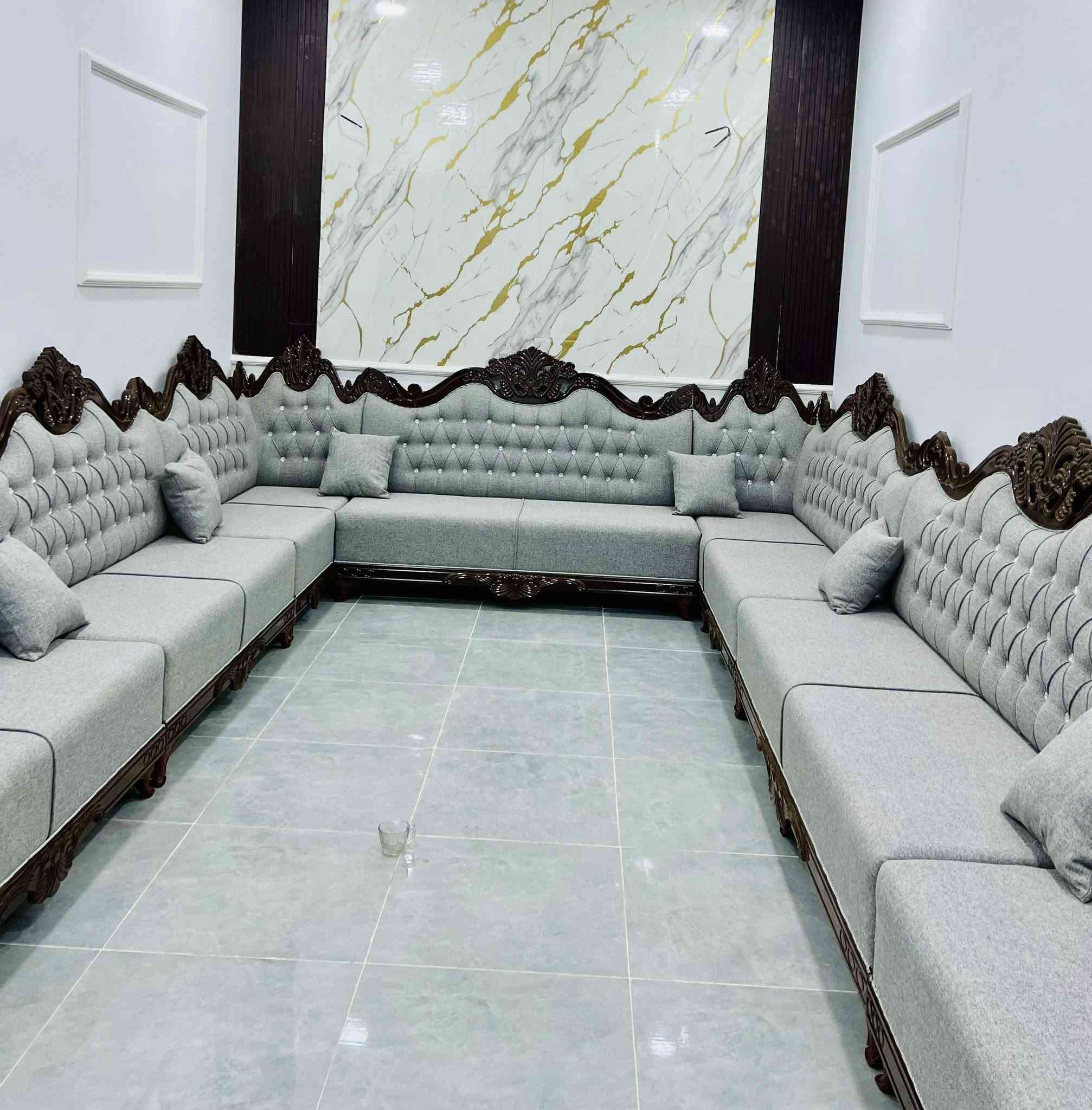 السلام عليكم 

يوفر لكم معمل و معرض الزبيدية للتخم و الديوان 
كافة الانواع 
وبأحدث التصاميم 
تسگام درجة اولى و بأيادي عراقية مع ضمان الشغل 
سوينالكم عروض و تخفيضات 
#يوجد خدمة توصيل 
التواصل على الخاص او على الرقم التالي
 
***********
