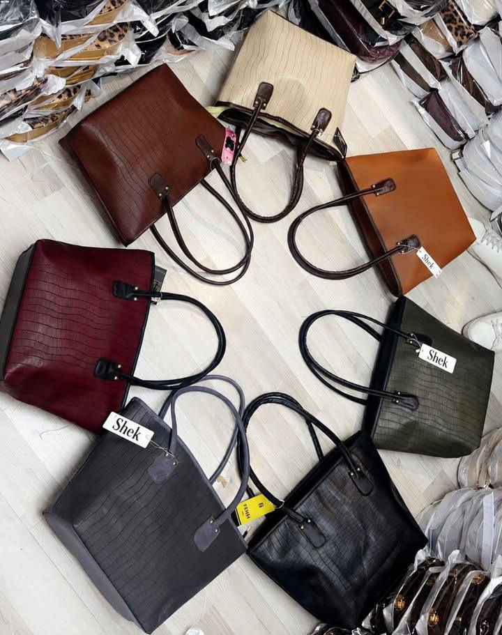 جنط بأحجام كبيرة 
موديلات راقية 
تكفي كل الاحتياجات 
بأسعار متجاوز 10 الاف 
متوفر توصيل ديوانية وجميع المحافظات


**إذا كنت صاحب هذا الإعلان وتريد حذفه لأي سبب، رجاءا أرسل رسالة إلى الدعم الفني**