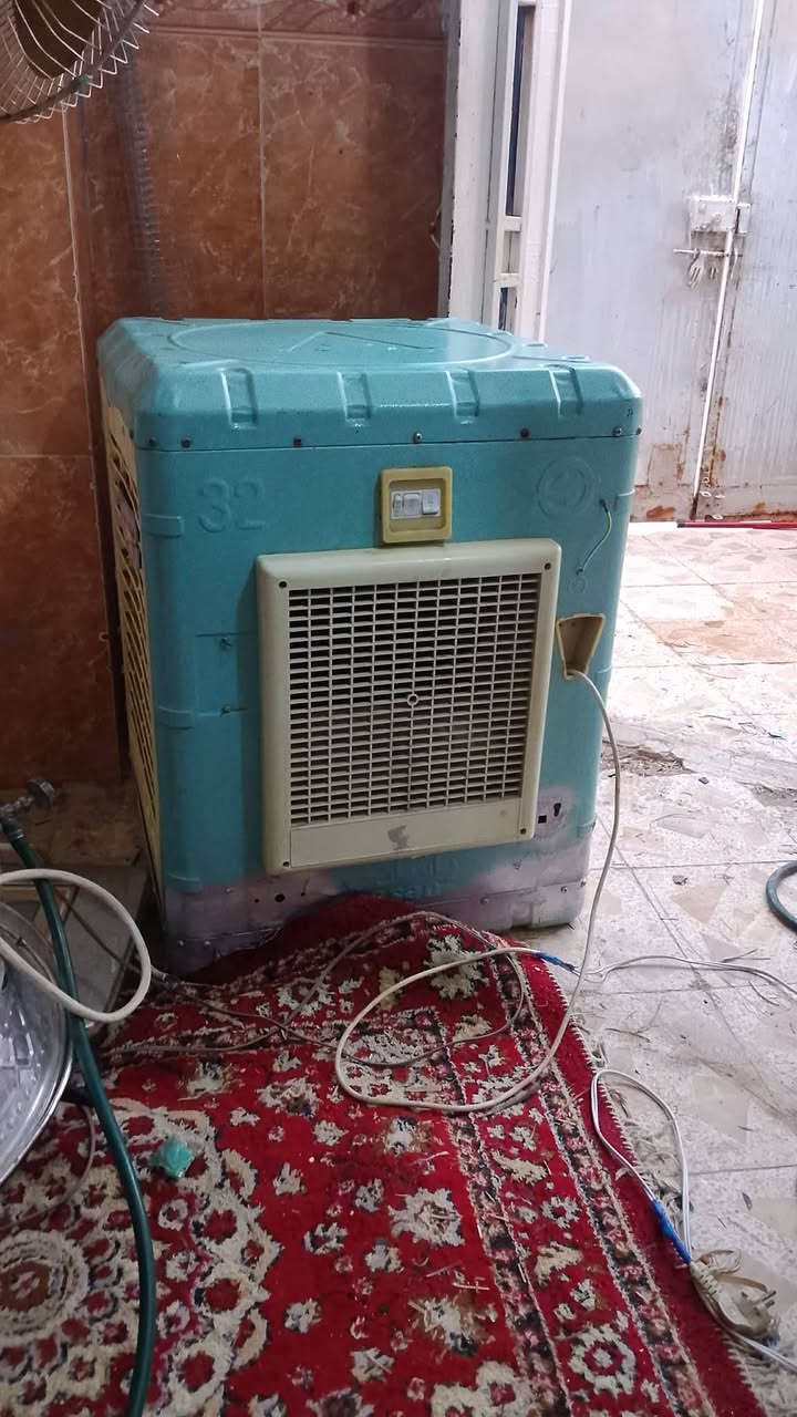 مبرده صغيره ب60 قفل
سرعتين
نظيفه شرط الفحص 
ميسان حي النداء ***********
