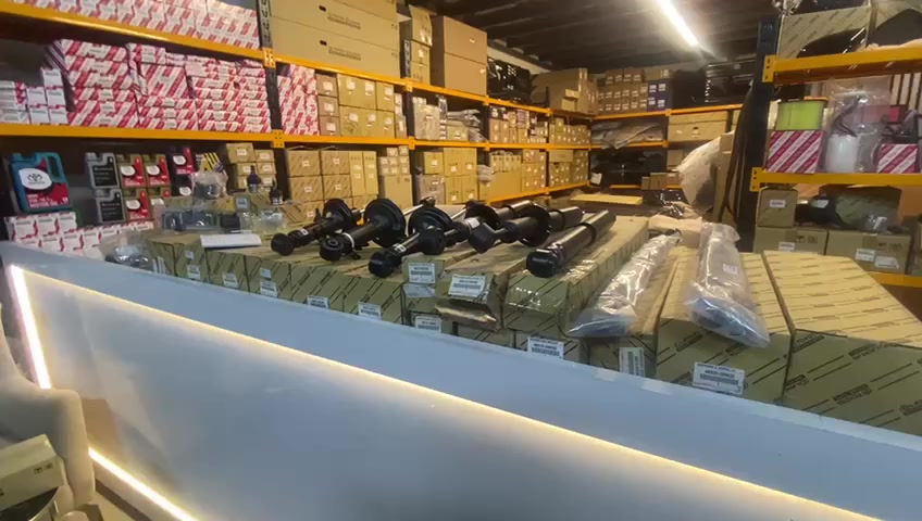 حدادية هايلوكس اصلي شركة ✅
✅
دبلات 
شمعات 
راس رود 
طوبات 
بوش طبلات 
لاستيكً رباط 

افضل السعر 
توصيل مجاني 
عنوان اربيل صناعه شمالي سايدين جوازات مجمع جديد رقم 67 📍
***********
***********
