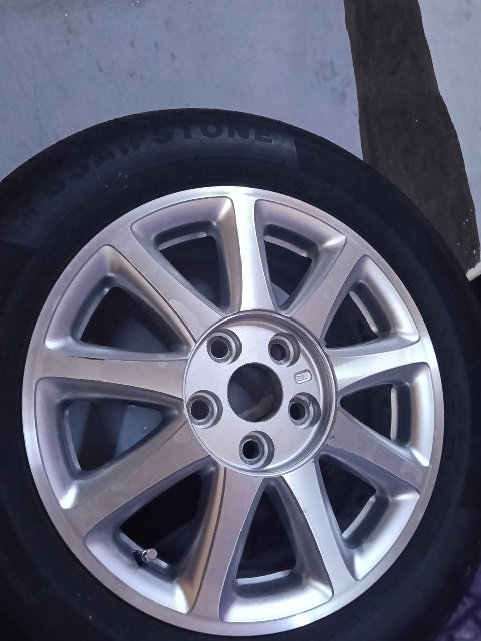 ويل نجمه مع تخم تاير تفصيخ 450بي مجال بسيط 
***********
