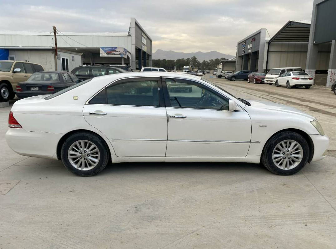 به‌ناوی خوای گه‌وره‌ ئه‌م شاهینه‌ بۆ فرۆشتن
شاهینه‌ مۆدێل ٢٠٠٥
182 گەورە بە گەورە 
مه‌رخوبی بازار كه‌م مه‌سرف
بێ دوکەڵ
شاهینه‌(موس)رۆیاڵ مواسه‌فات سێ  دوگمه‌
ساج سور 
هه‌ر جوار جامی كاره‌بای
دوو كوشن كاره‌بای
ته‌برید ساردو گه‌رمی به‌ستراو
جواری به‌قوه‌ت
لایت  نزمیو فولی  تازه‌یه‌ زینۆنی به‌ قوه‌ت  
ناوجه‌ی كوێره‌
ئاوێنه‌كانی ده‌خه‌وێ
هندر برێکی بەستراوە
سوکان لێگزز
جوار تایه‌ی نوێ.
ماشه‌ڵای لێ بێ له‌ ره‌سمه‌ جۆنه‌ له‌ روبه‌روه‌ جوانتره‌
ماڵی دوسته‌ كه‌م مه‌سرفه‌  
شوێن (اخجەلەر+تەکیە )ره‌قم***********
