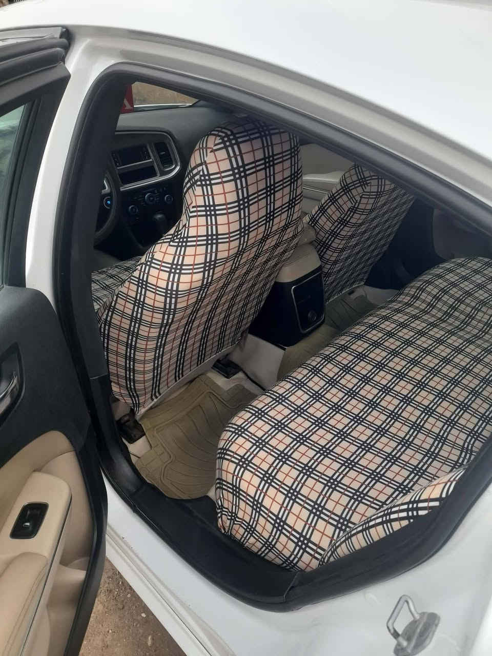 2012 // *********** // 165
