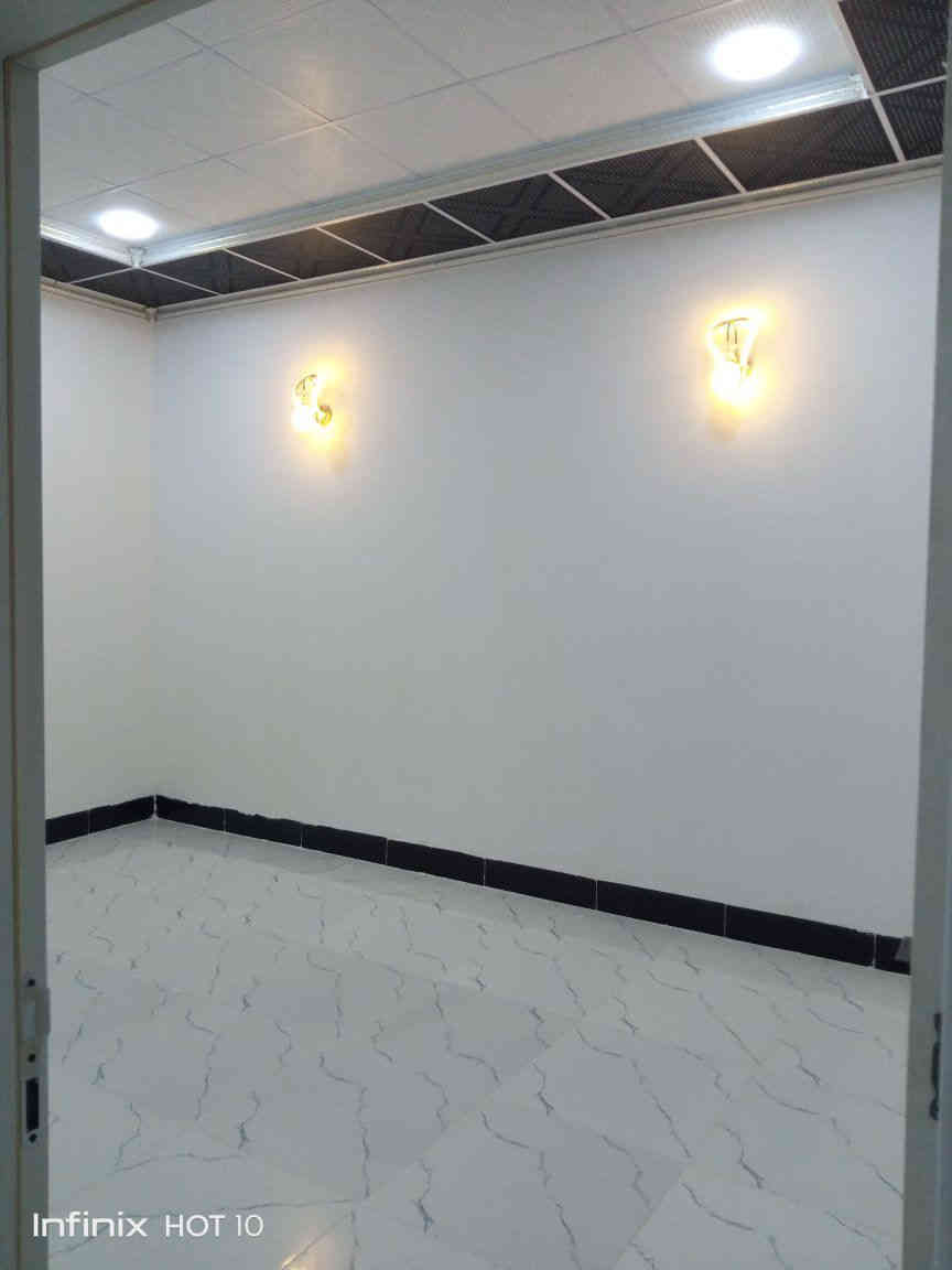 السلام عليكم دارين للبيع مساحه 100متر فول سيراميك نضام دكت تبريد واجهه فلين اناره مخفيه سقف ديكور جديد البيتين صفر مامسكون عنوان حي بدر قرب مدرسه علي شاهين بسعر مناسب للاستفسار الاتصال ع ***********
