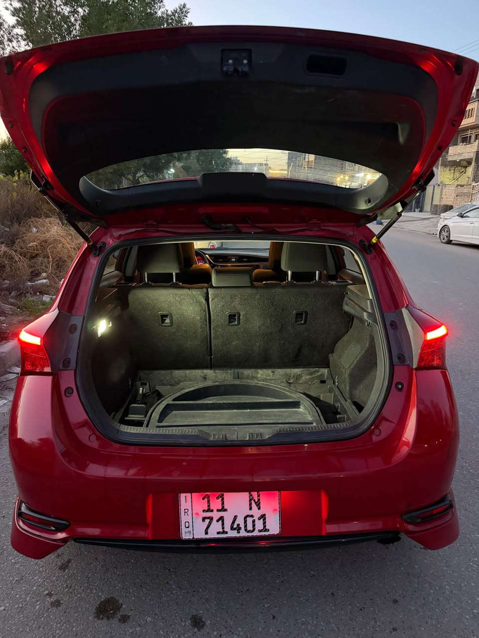 كورلا هاتشباك 2018.im سبورت  رقم بغداد انكليزي 
السيارة ماشيه ( 85 ميل ) قطعتين صبغ فقط 
 (( ليبل واحد السيارة بدون ايرباك بدون دواخل)) 
 صور الحادث مال امريكا موجودة رقم الشاصي مرفق مع الصور  
 محرك 1800 المرغوب 
كير  _ محرك خير من الله
السعر :- 128 بي مجال بسيط 
مكاني:- بغداد _ الدورة 
تفاصيل اكثر :- ( *********** ) واتساب بغداد, العراق
