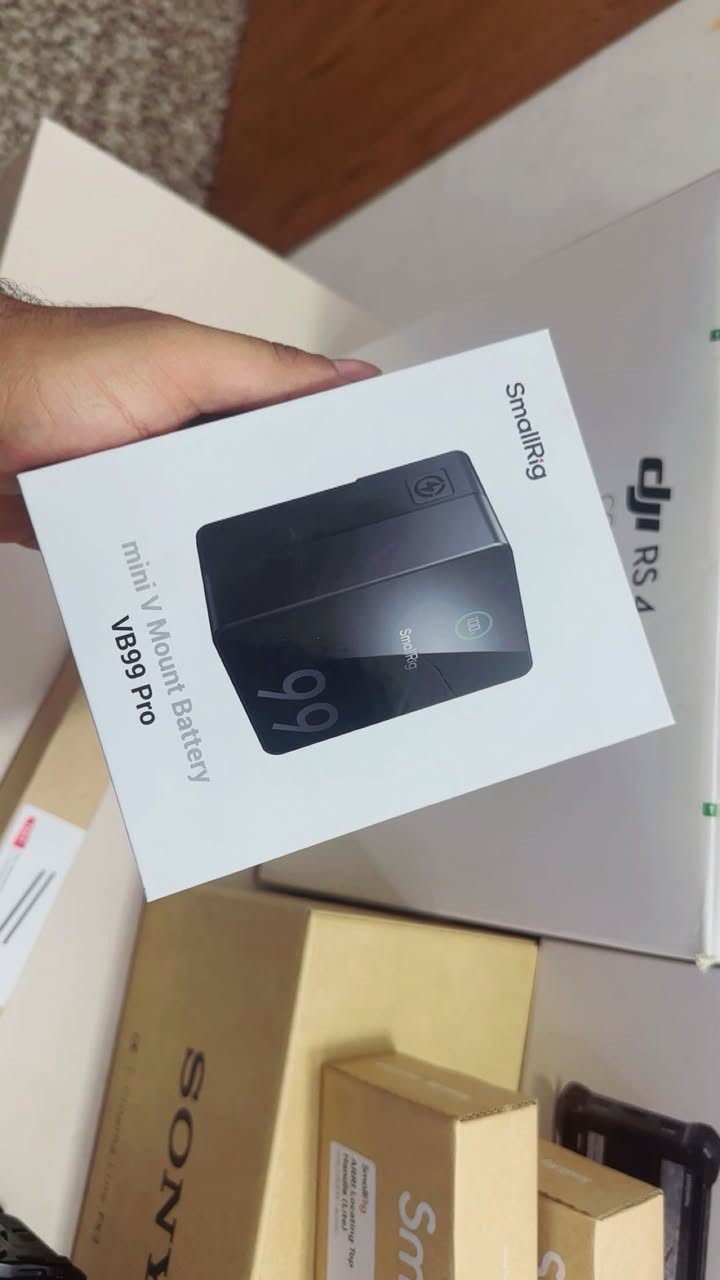 للبيع معدات تصوير احترافية:

* DJI RS 4 Combo
* شاشة Desview R7S III
* بطارية SmallRig VB99 Pro V-Mount
* سوفت بوكس SmallRig RA-D55
* Cage Kit SmallRig 4388
* Top Handle SmallRig ARRI Lite
* Base Plate SmallRig Dual 15mm Rod Clamp
* Wooden Side Handle SmallRig

جديدات كلش كلش استخدام مرتين 
***********
