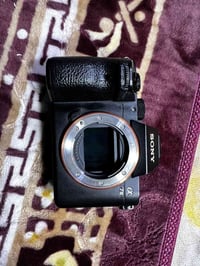 كامرة سوني a7 lll  مليون و200  متواجد عله بس هاذة الرقم 07739235654