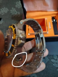 اوتماتيك سويسري • مقاوم ماء ٢٠٠٠م • اصدار محدود