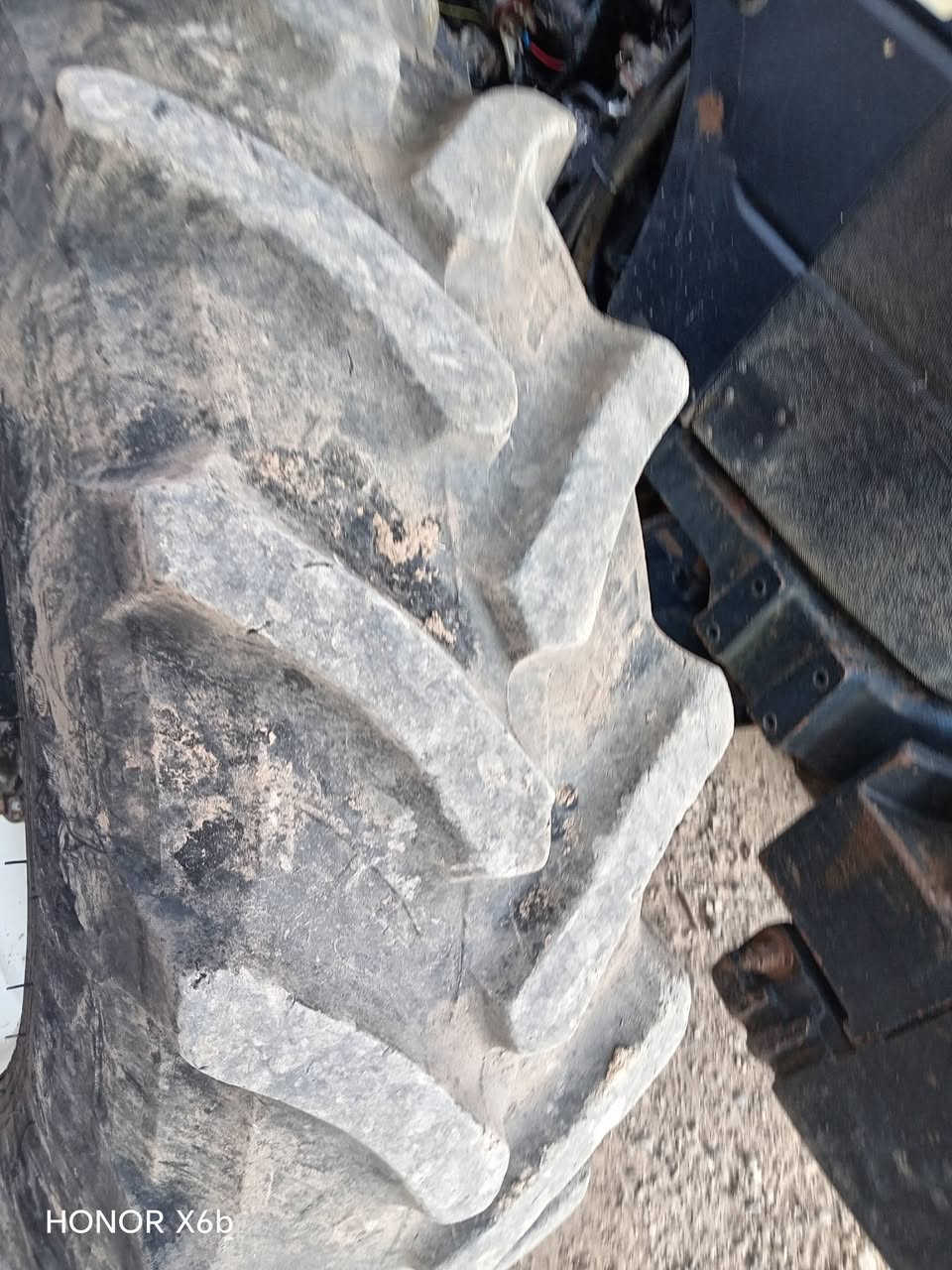 سلام عليكم يوجد مكينه يوهولند للبيع حجم 95 موديل 2010 مكينه نضيفه سنويه أرقام سليمانيه مجدده الى2030 المكان الانبار حديثة *********** يوجد واتساب
