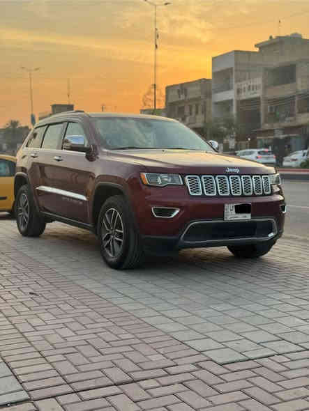 السلام عليكم
جيب گراند شيروكي ليمتد 2019 للبيع محرك گير ما مفتوحات بلاد حادثها مثل ما موضح بالصور فقط بدون حادث ثاني

ماشية 81,000
تبريد تدفئة شغال 
شاشة جبيرة
رادارات جانبية
تشغيل عن بعد
رادار خلفي 
توقف ذاتي
جنطة كهرباء
تحكم 4*4
كاميرا وحساسات
كراسي كهرباء+تدفئة
وباقي مواصفات اللمتد المعروفة

تخم تاير جديد تايوان درجة اولى
باتري كبير + باتري مساعد جديد 
سبير ما نازل 
زينون اصلي عالي ناصي
السيارة نضيفة وكلشي عالبلاد

السعر 220 $
***********
بغداد الشعب
