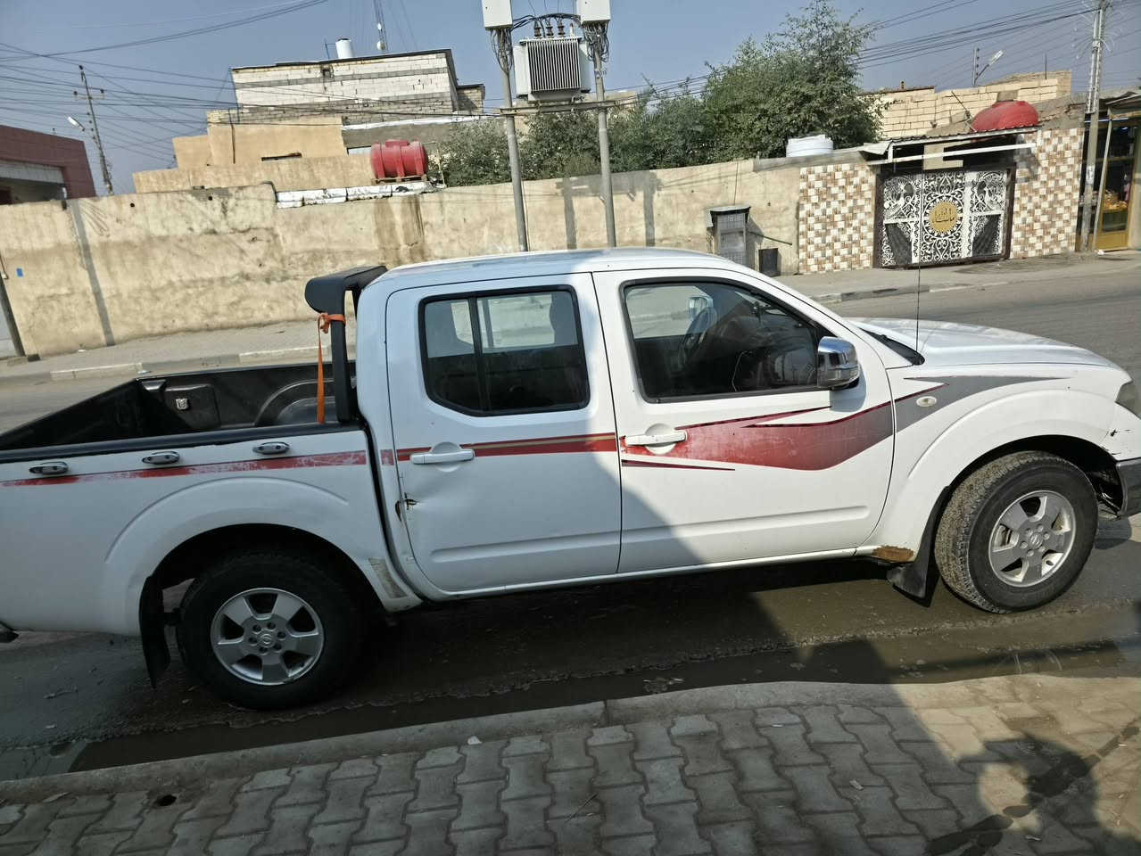 نيفاره 2014 اربيل سنويه منتهيه من 2019 باسم شركه والشركه مطلوبه ضريبه وعندي بيهه وكاله عامه 
سياره ماشيه 188 الف مكينه وگير كفاله برغي مامبدل بي 
بي بارد بالچاملغ الخلفي وباب الخلفي بالصوره ضربه صغيره
طخم تاير برجستون اسبير مال شركه حداديه جديده كل شي شغال بيهه 
للبيع لحم على باريه غفل 95 
***********
مكاني البصره
