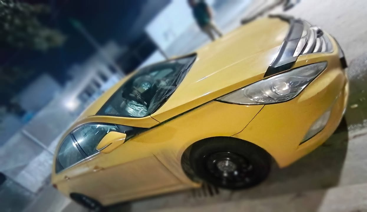 السلام عليكم ورحمة سوناتا موديل 2013 محدث 2014
كامله من كلشي محرك 20400
 جي دي اي محرك كير تبريد مكفول كفاله عامه كشنات كهربائية كله شغال دوشمه أرضيات وكشنات تدفئة وتغليف كله حراري تبريد ❄ سفاريات تفصال المكان بغداد الاستفسار الاتصال على الرقم وترهم مراوس*********** السعر 100 وبين مجال
