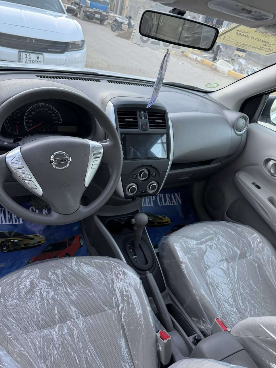 نيسان صني2025 خليجي ماشيه 4000 جديده بيه شويه صبغ يم قبق البانزين رقم أربيل دولي السعر 118 وبيه مجال فول مواصفات تبريد خلفي وامامي جام دكم التليفون  مكاني ناصريه مركز ***********
