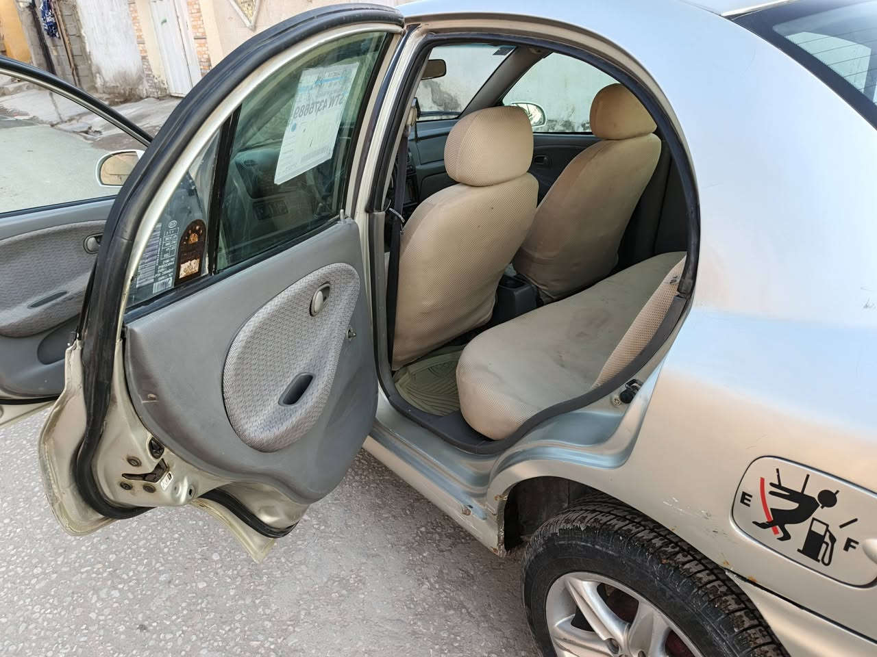 السلام عليكم كيا ريو موديل 2001 رقم بغداد سعر 35 وبيها مجال35////***********
