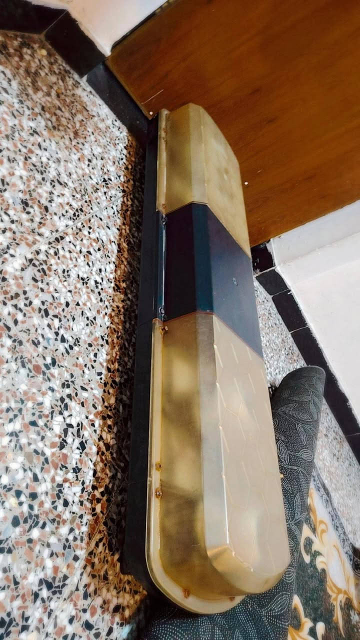 السلام عليكم لافته قماره للبيع ترهم تريله وسياره صغيره نضيفه وشغاله السعر 250وبيهه مجل ال اتصال ***********
