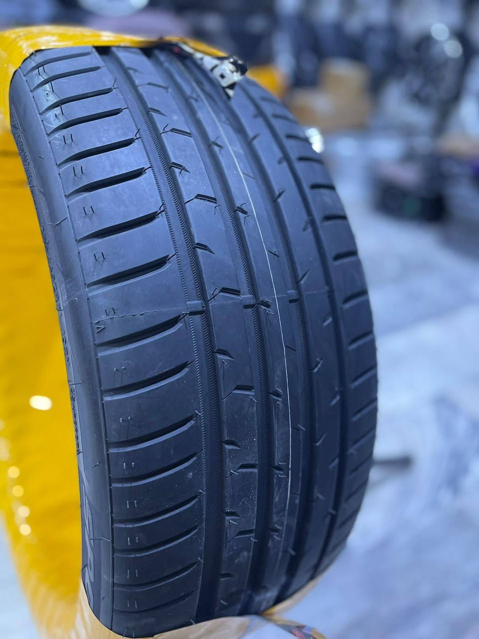 السلام عليكم اطارات نايكيك تايوان و اطلس تايلندي جديد
255 40 21 
265 40 21
265 40 22
225 40 19
255 35 19
انتاجات 25
***********
