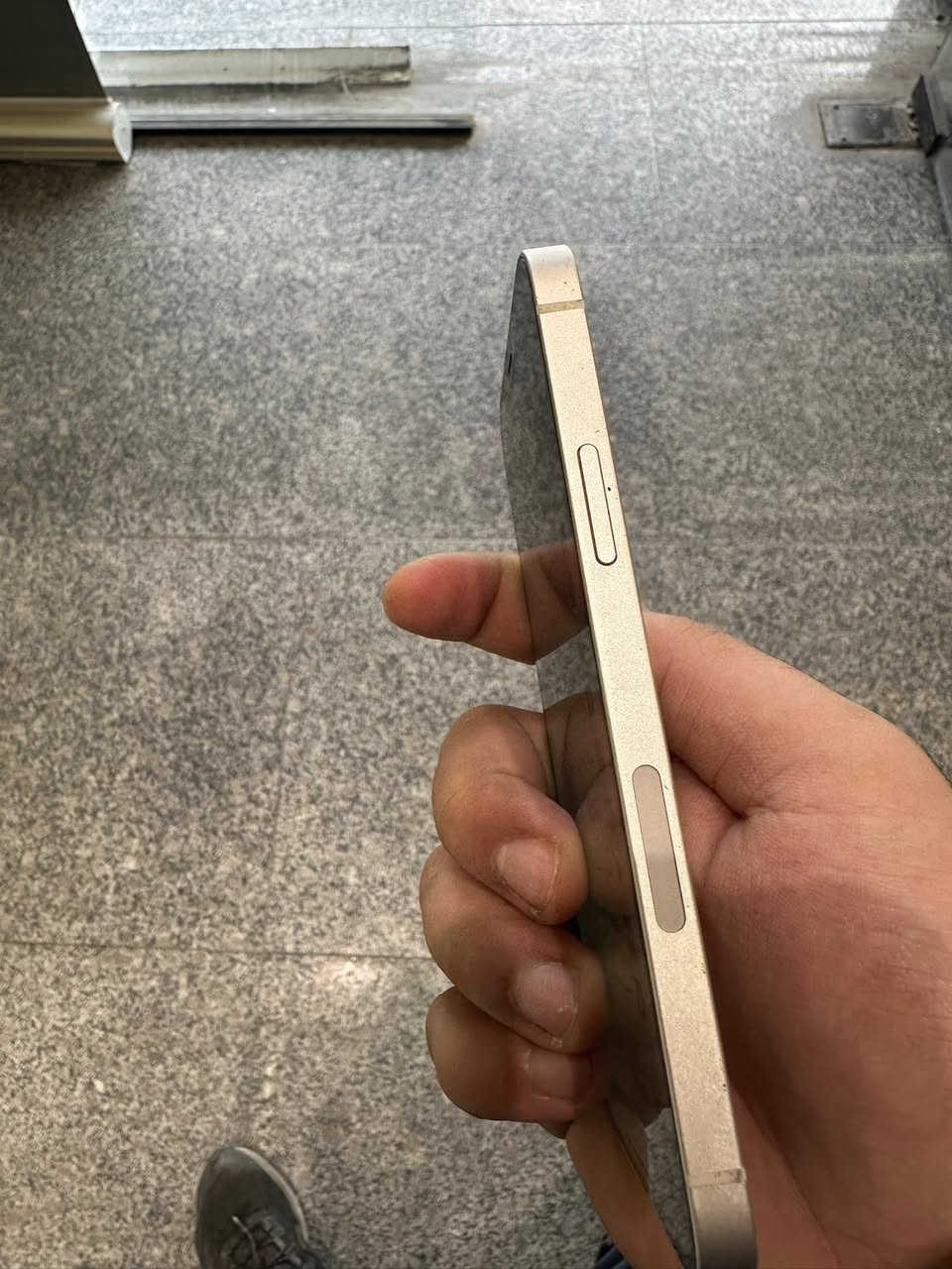 12 عادي للبيع
بطاريه 86
ذاكره 64 
الجهاز وتر بروف 
السعر 275 
***********
