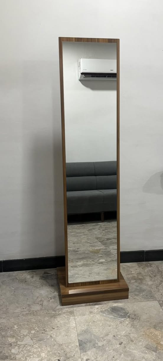 غرفة نوم للبيع سرير واحد كنتور ٥ باب   كومديات ٢ ومرايه بحاله جيده خاص


**إذا كنت صاحب هذا الإعلان وتريد حذفه لأي سبب، رجاءا أرسل رسالة إلى الدعم الفني**