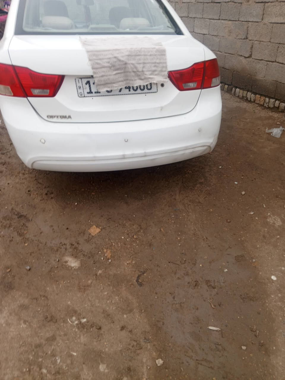 السلام عليكم اوبتيما 10 خليجي فول مواصفات بصمة تشغيل وبصمت بوب وبصمة صندوك وفتحه بسقف مري شفط اشاير بالمرى يدات استيل مفوله للخير سياره محرك وكير خير من الله سياره جاهزه على آخر حبايه حساسات علما سياره بسمي وتحويل ثاني يوم سنويه 28 رقم بغداد محرك 2000 دوش  خلفيه سعر 132 وبيه مجال بسيط ***********
