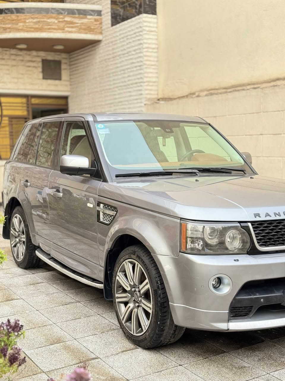 السلام عليكم للبيع رانج روفر 2013 اصل اوتو بايكرافي وكالة سردار رقم بغداد مميز تحويل مباشر السياره مكفوله كفاله عامه عدا بارد كد اربع أصابع بخشم البنيد السياره جاهزه من صدر وحدادية تخم تاير كله جديد تراي شرط زيرو داخل لونين محرك8سلندر 

السعر 135$$ بيها مجال بسيط

للاستفسار اتصل وتدلل
***********

مكاني بغداد حي الجهاد

