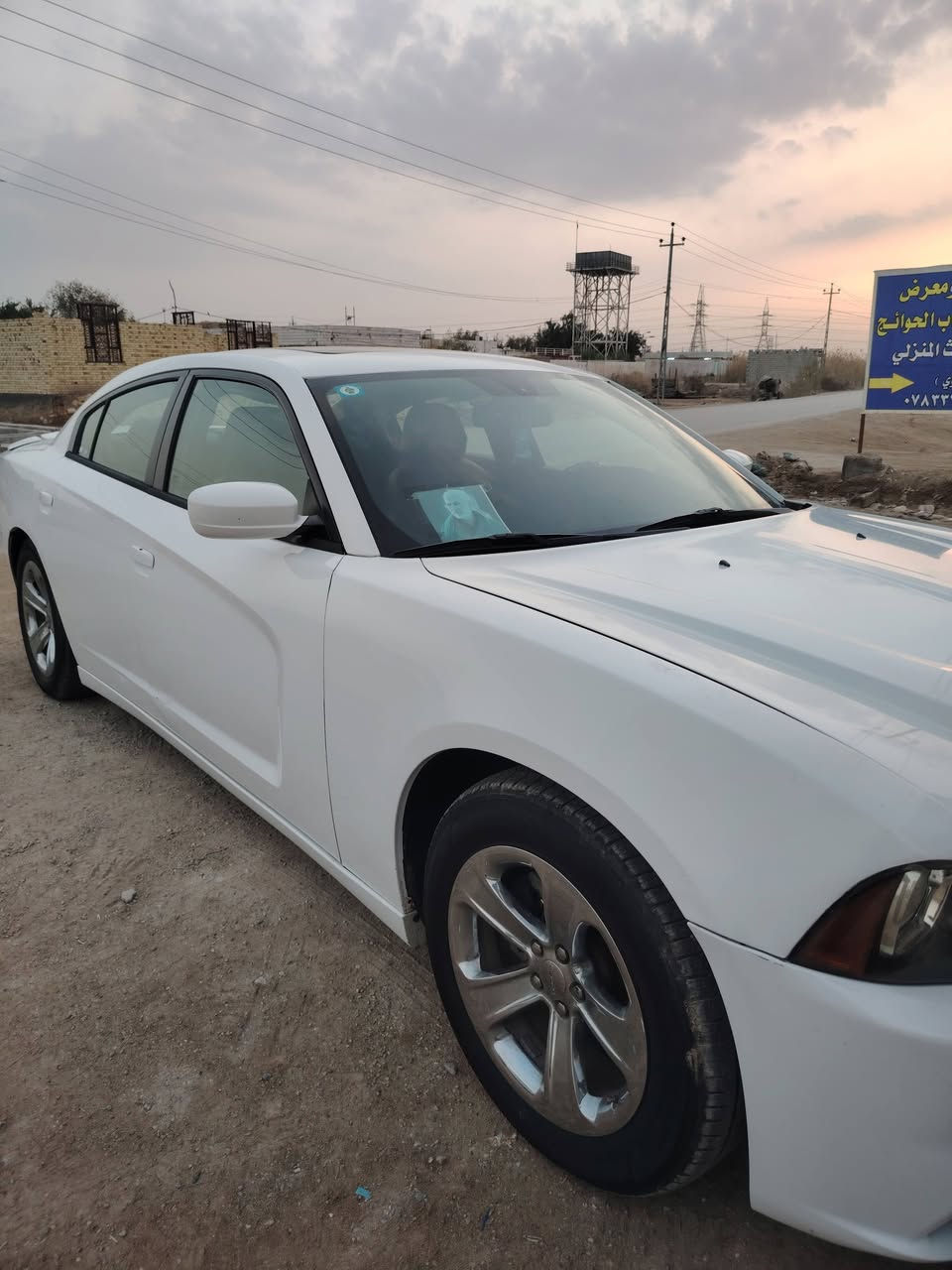 جارجر ٢٠١٤ أمريكي رقم بغداد انكليزي بإسمي سيارة جديدة جديدة ماشية ١٧٠ كامل مواصفات فتحة شاشة كبيرة كير ماوس تخم تاير جديد كير مكينة باكيت سيارة كفالة فقط بنيد بدون دواخل شرط السونار داخل الصور ///السعر ١٧٥ مكان السيارة ناصرية الشطرة ***********
