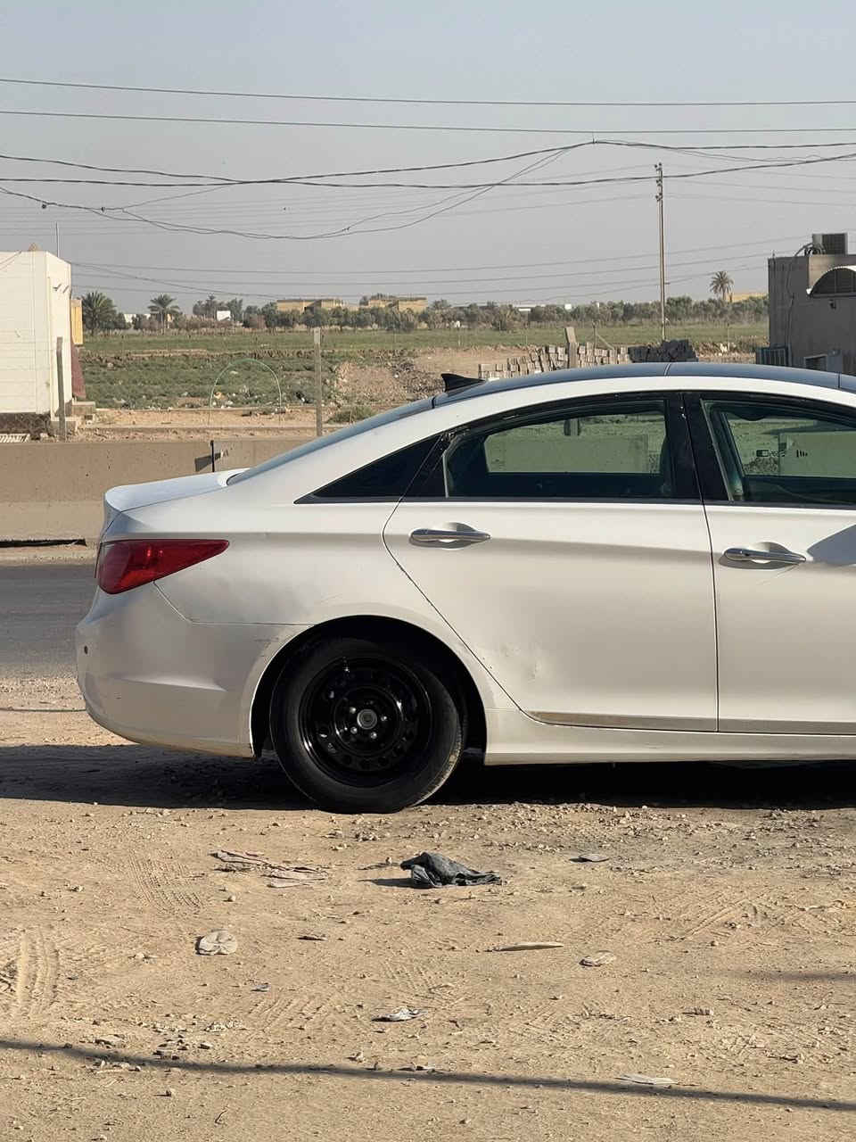 السلام عليكم 
سوناتا 2012وارد امريكي GDI2400سياره فول مواصفات بانوراما كشنات جلد بصمه اشاير بہَ مري تخم تاير حداديه جاهزه كير مكينه جدد مكفولات عوزها تبريد كمبريسر فقط 
بيها صبغ مكانات ضررها جاملغ خلفي وباب بدون اي داخل 
شاصي سليم اي استفسار اتصل وبيك خير وتدلل مكاني دوانيه *********** 
السعر 92
