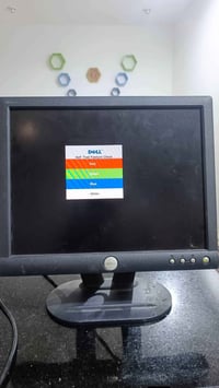 شاشة ديل • ١٤انش • VGA