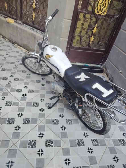 دراجه اربع كير دراجه نضيفه أوراق اصولي مو استنساخ سعر 500 مكان ديوانيه مركز ***********
