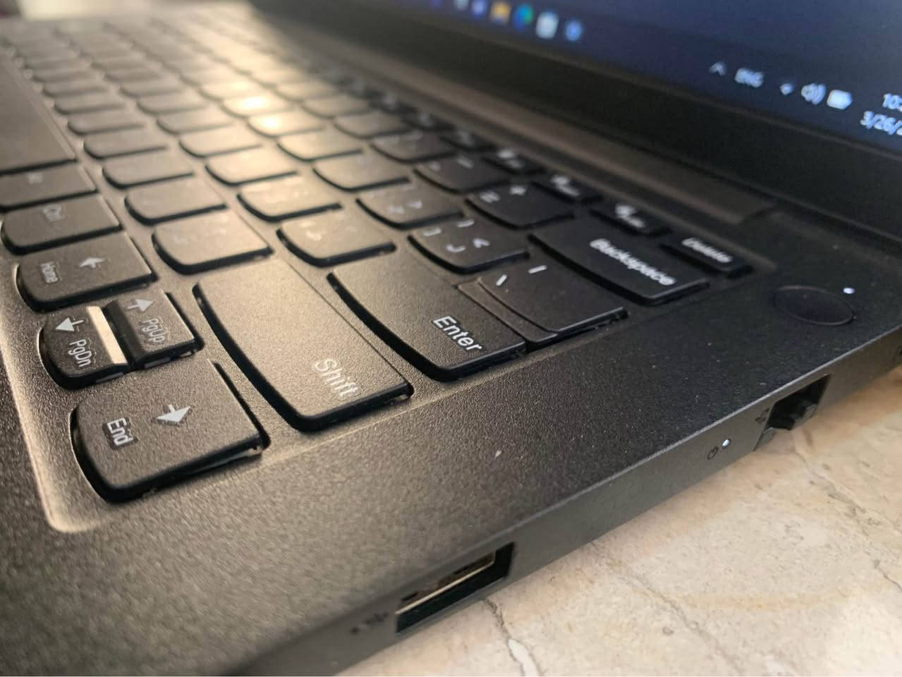 السلام عليكم 
لابتوب لينوفو حديث جيل ١٢ 
ممتاز للبرامج الهندسية والمونتاج والألعاب
نظيف جدا بدون خدش 
معالج رايزن 5 
5600u 6 انوية
اقوى من i5 جيل ١٢
رام 16 ddr4
Ssd m.2 256
شاشة  14.1
كرتين شاشة خارجي 4 GB
 وداخلي 8
سلم نحيف وزن خفيف
ويندوز ١١ 
السعر 400 الف ارخص لابتوب بجيل حديث 
موجود توصيل وضمان شهر بعد ما تستلمه أربيل, العراق


**إذا كنت صاحب هذا الإعلان وتريد حذفه لأي سبب، رجاءا أرسل رسالة إلى الدعم الفني**