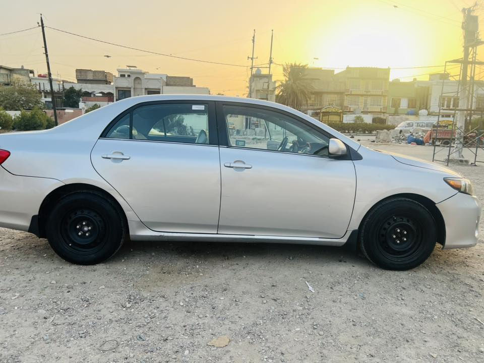 للبيع تويوتا كورلا 2013 نظيفة
كير ومكينة ما مبدلات، نضيفات، تبريد ممتاز، السنوية 2027، رقم بغداد.

ما بيها صبغ، فقط جاملغ بسيط بالهلال الأمامي الايسر والجاملغ لايمن مبدل أصلي نفس اللون.

بيها ضربة بالغد ما واصلة للشاصي، السيارة خير من الله.

صدر جديد صارله شهر من شادّه، استعمال شخصي، 

ابيع سونار

السعر 125$ قابل للتفاوض للجادين فقط 

الاتصال .***********
