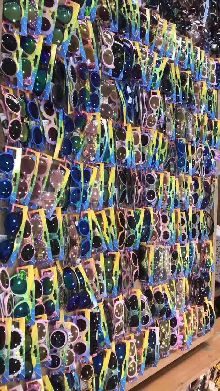 تنزيلات 
نظارات للاطفال 
الف دينار القطعة 
باله الماني 
6 قطعة ب 5000 الف دينار


**إذا كنت صاحب هذا الإعلان وتريد حذفه لأي سبب، رجاءا أرسل رسالة إلى الدعم الفني**