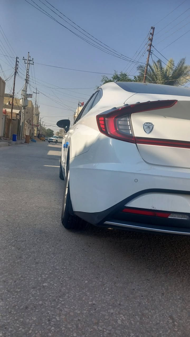 سلام عليكم
سوناتا خليجي.       محرك 2.5 اربعه سلندر mpi
موديل 2023نص فول أبيض صدفي 
حساسات امامي وخلفي
 وتحكمات ستيرن 
مري شفط اشاير بلمري 
السياره كفاله عده رصعه باب الخلف السايق بصيطه كلشش موجوده صورته جوا 
ماشيه 60km
 السياره نضيفه بمعنى الكلمه 
السياره رقم اربيل تريد وكاله او تحويل بأسم شركه 
تخم تاير جديد.                السعر 208وبيه مجال 
مكاني كربلاء حي العامل 
رقم الهاتف ***********
