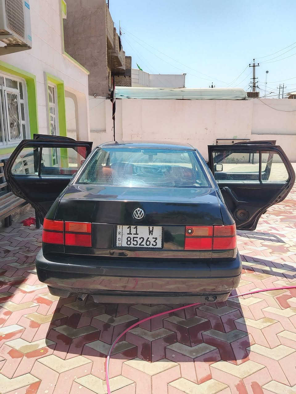 ألسلام عليكم
كولف فينتو موديل ١٩٩٣ رقم بغداد كير محرك مكفول سنويه ٢٠٢٨ سياره نضيفه ومرتبه داخل حلوو كشر حلوو نقصها تبريد وشغلات خفايف َالمكان الزعفرانيه ***********  رجاءا الي ميشتري ليتعبني والرقم بي واتساب
