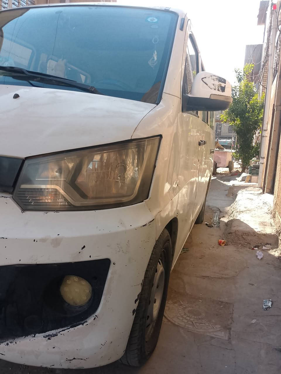 السلام عليكم فاو خشفه ١٠راكب موديل ١٥رقم انكليزي بغداد مصفره هيئة وضريبة ومرورالسعر45وبيه مجال لاتصال *********** مكاني بغداد
