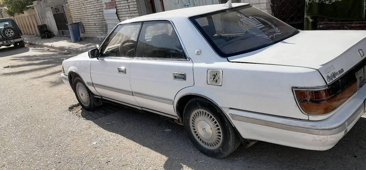 السلام عليكم.. هارتوب طويله٩١ رقم انكليزي جديد تحويل مباشر مكفول من الكص ونقل الجثه وباقي الشرعيات تخم تاير جديد باتري جديد تخم دبل جديد جمعقه حاويه جديده تخم نوزل جديد تخم بلك جديد بور ستيرن شد جديد حاويه.. محرك حاويه عنبار جديد تبديل لاستيك بين القماره والشاصي شد جديد لأن قديم يابس دشبول راس الثور..غرفتها حلوه ارضيه جلد فوك الكنبار وحتى ارضيات جدد اصليات 
صفر غرامات تبديل جاملغ امامي فقط.. بيها بعد بس لكط خياسات بالدوسات ما اشتغلتهن...
وتطبيك باب السايق... السعر ٤٤ مع مجال قليل.. والسوك كلشي بيه.. المكان العزيزية
للإستفسار للمشتري  ***********
