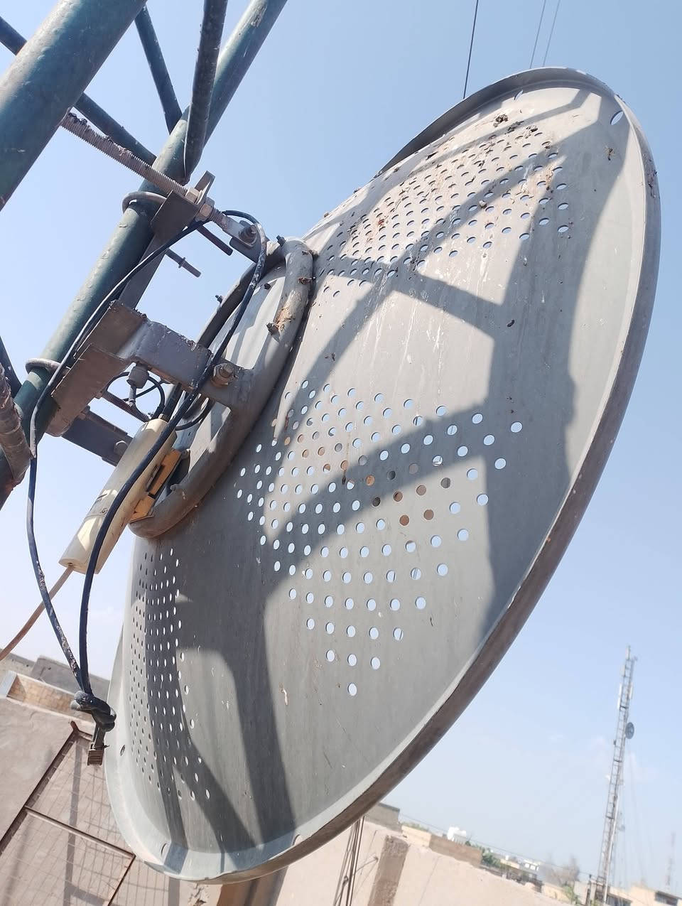 دش للبيع مع روكت xm بدون شاشه السعر النهائي ٨٥ الف مكاني بغداد


**إذا كنت صاحب هذا الإعلان وتريد حذفه لأي سبب، رجاءا أرسل رسالة إلى الدعم الفني**