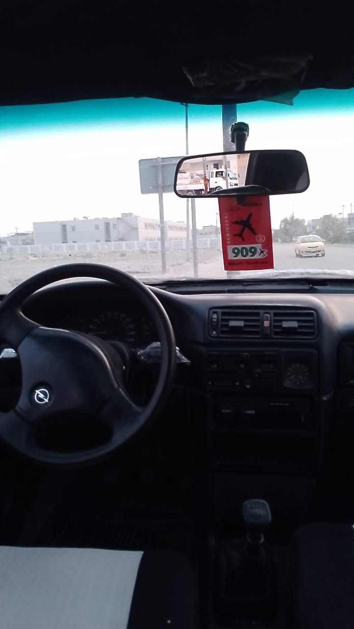 سياره اوبل فكترا موديل 91 حجم 18 سياره مابي شرط بدون ضربه سنويه 2025بي دفتر بنزين كهربائية كلها شغال تخم صدر جديد سعر 35وبي مجال بسيط كركوك ***********
