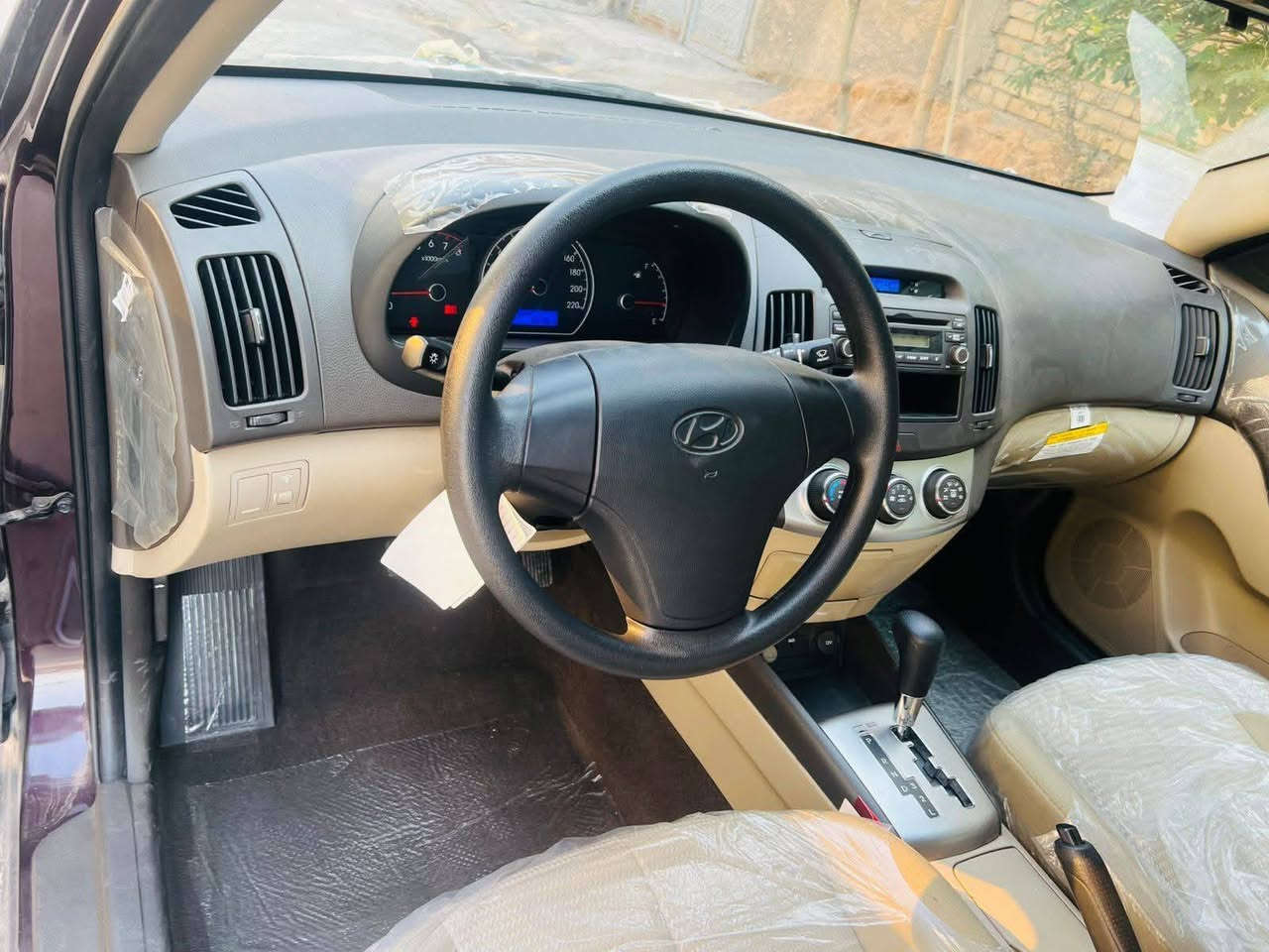 السلام عليكم 

زيرووووووووووو✅✅✅😍✅✅✅

‏إالنترا 10 زيرووو✅

ماشية 9000 الضلع الشركة سيارة كفالة عامة 

 بغداد بلديات

السعر :: اطلبه بالتعليقات يصلك خاص 📩

 الاتصال***********
