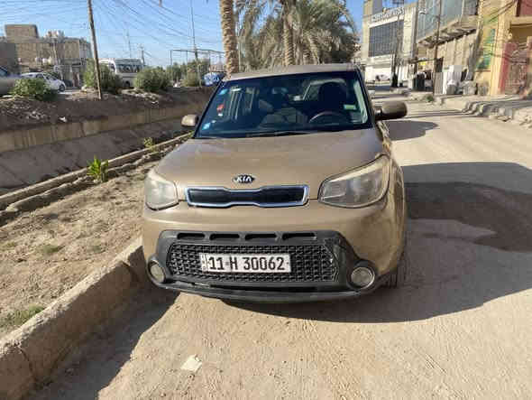 كيا صول 2016 وارد امريكي
-محرك 1600 gdi  

- ضربتها وجاملغ عكس سايق  ابيع مكينة ضعيفة 

-  تحكم ستيرن ٤ جهات

- ٣ وضعيات قيادة ايكو ، نورمال ، سبورت

- شاشة 

-كشنات 

- كاميرا 

- حاكية مع ربط موبايل

- كروز سرعة

- نظام ايكو تقليل استهلاك الوقود

- Aux

- Abs مانع انزلاق

-سعر على اتفاق 
لاتصال على ارقام 

‭0771 314 7888‬
