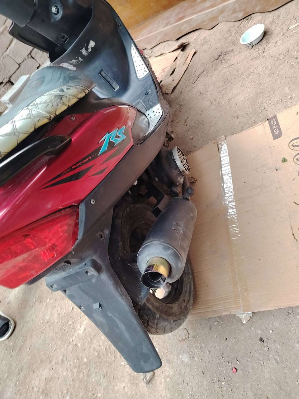 دراجه ماكس للبيع
بوشه 49 دبلات امامي رياضي وياله رياضي
الدراجه تحتاج ربط كهربائيات فقط هورن شغال
مكان فلوجه يم نهر افليح 
للبيع 500 وبيه مجال بصيط


**إذا كنت صاحب هذا الإعلان وتريد حذفه لأي سبب، رجاءا أرسل رسالة إلى الدعم الفني**