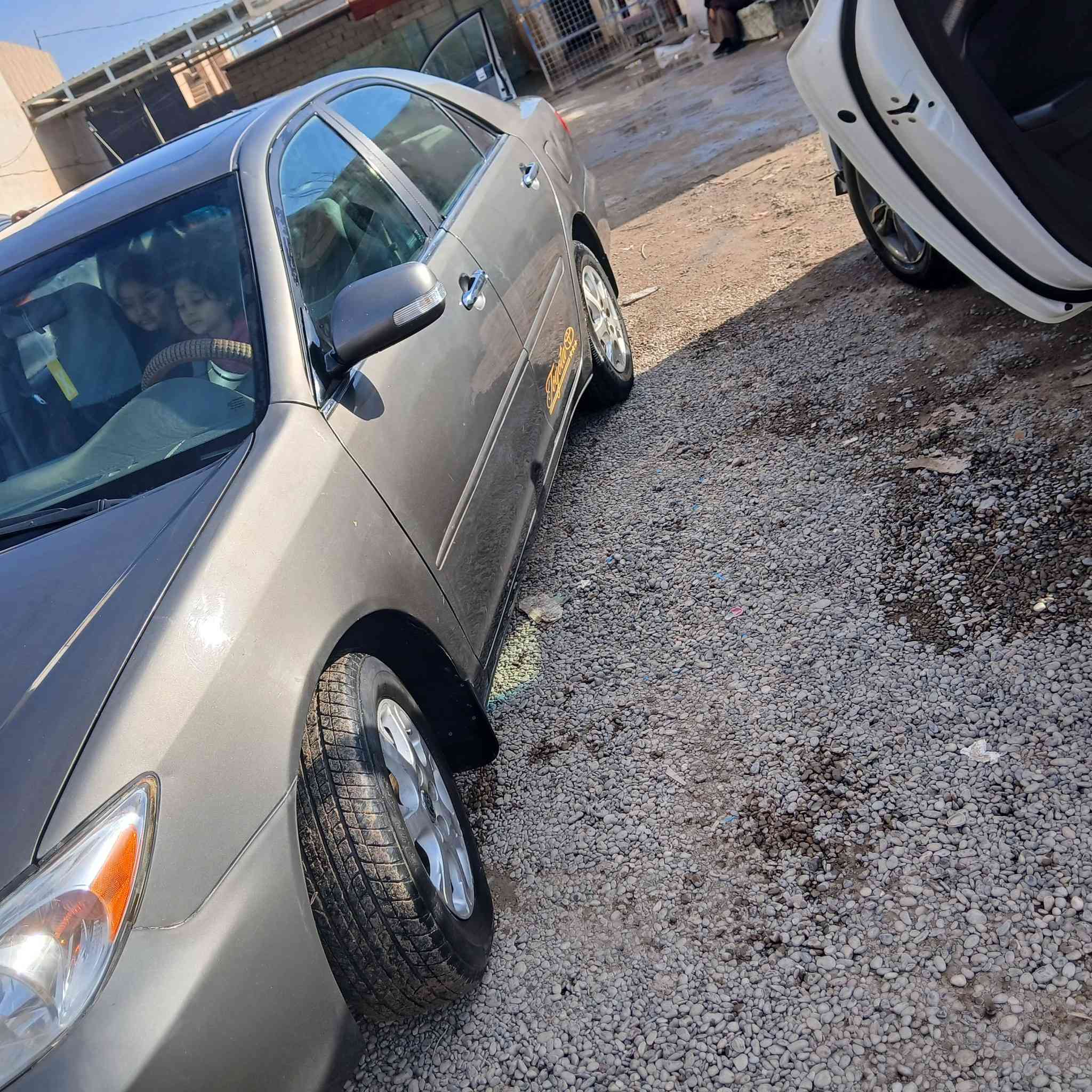 كامري ٢٠٠٤صبغ حزام جماليه محرك ٢٤٠٠ مراوس فقط فوال ألسياره ماناقصها برغي ***********
