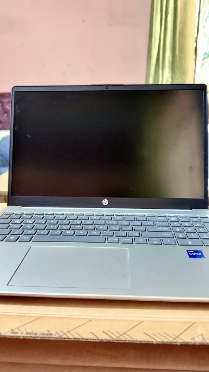 لابتوب HP نظيف جداً وبمواصفات ممتازة وسريعة،
​المعالج: Core i5 (الجيل 13 الحديث)
​الرام: 16GB 
​الهارد: 512GB SSD 
​كرت الشاشة: Intel Iris Xe Graphics 
النظافة: بحالة ممتازة وشبه جديد وجاهز للاستخدام.
الموقع: بغداد
​للتواصل يرجى المراسلة على الواتساب ***********
