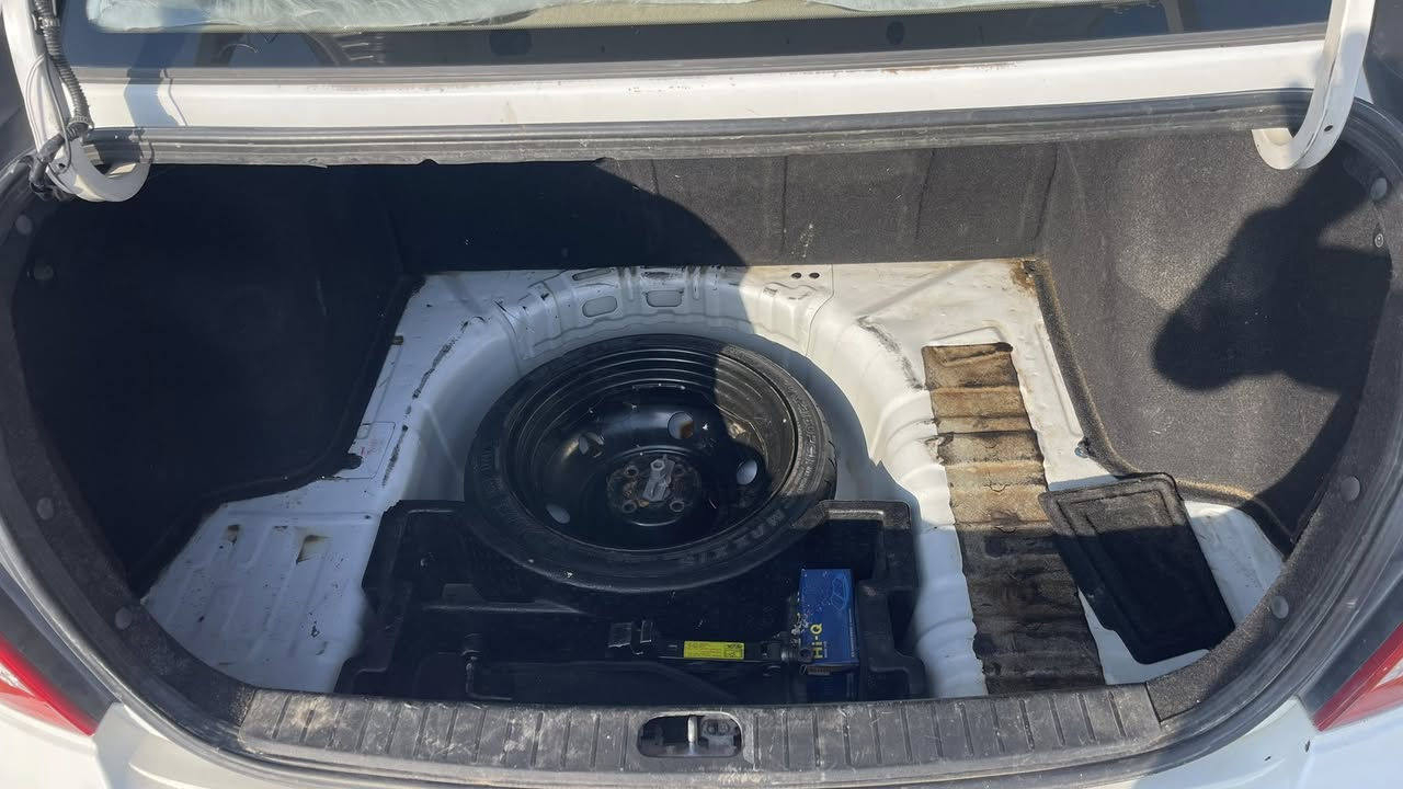 سلام عليكم اكسنت موديل ٢٠١٠.        رقم صلاح الدين.      الماني محرك. ١٤ بيه تنغيص.  صبغ. نص  جاملغ والبنود نصه بدون دواخل     سنويه ٢٧ مشروع. وطني. سعر. ٨٥ 

‭٠٧٨٠ ٨٢٨ ٢٣١٠‬
