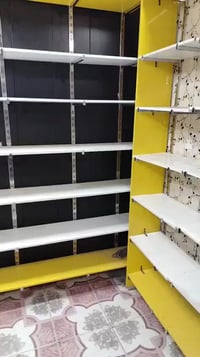 ديكور رفوف كامل للبيع العدد 25 رف  للاستفسار اكثر اتصل  07713969533