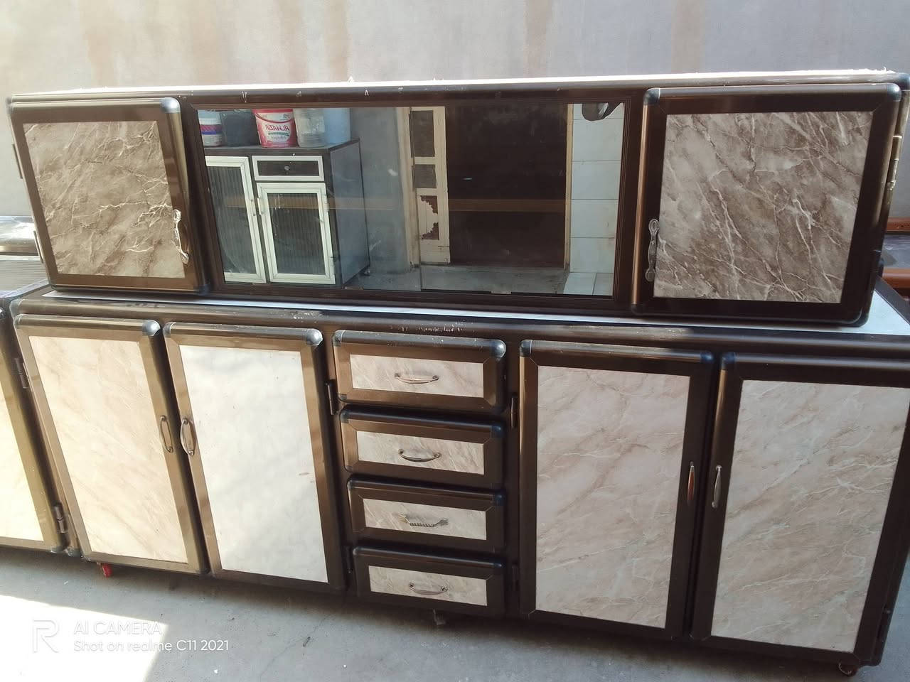 كاونتر ثلاث قطع نظيفه حيل السعر على الخاص او اتصال على رقم ***********
