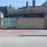 بيت للبيع في شارع 70 مقابيل مدرسة الابتهال  تفاصل: المساحة الكلية:260 ...