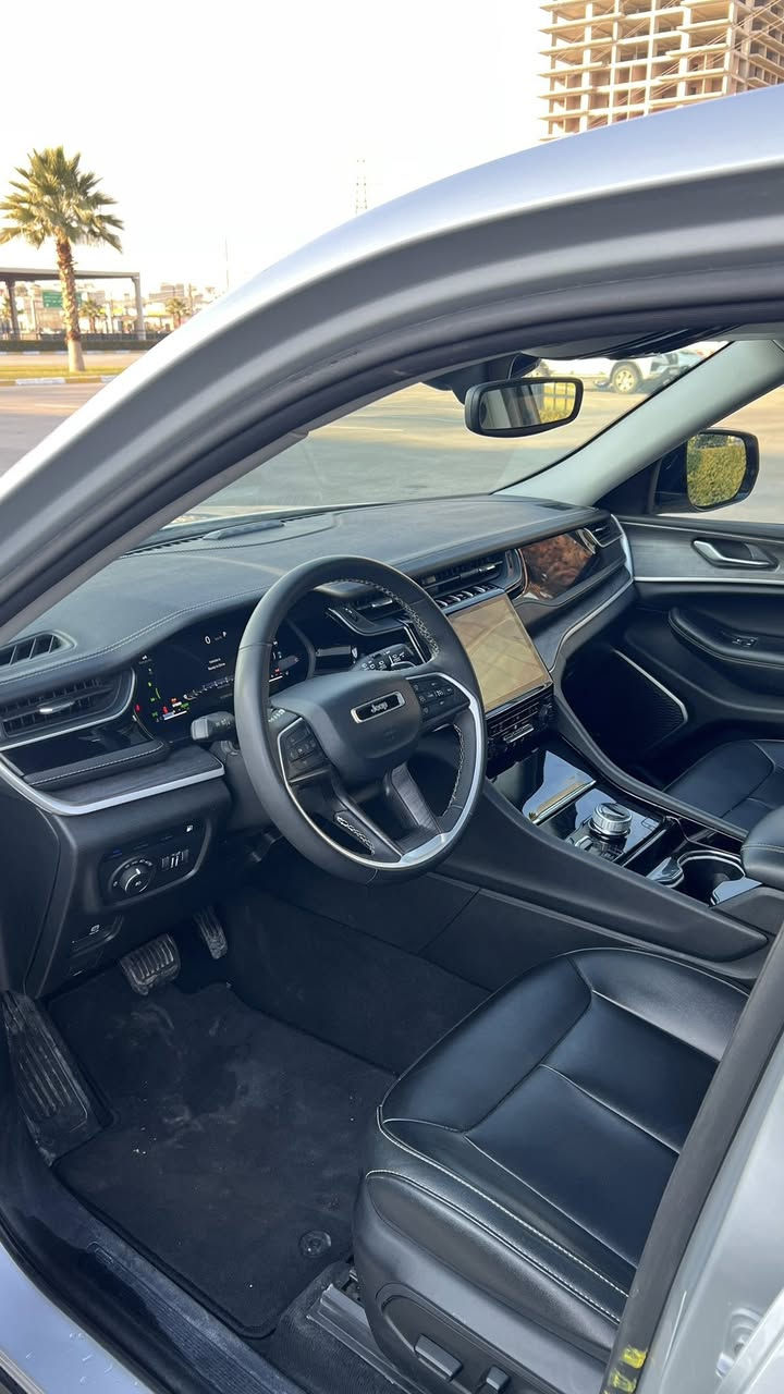 بالبداية سعر السيارة 298$ ورقة مجال بسيط للطيبين🔥💣
جيب كراند شيروكي 2023 مواصفات 4XE فول ١/١🔋
ضرر السيارة فقط جملغ بدون دواخل بدون ارباكات⚠️
سيارة شرط بدون دواخل بدون ارباكات ابد ابد ابد شرط✅
(بانوراما/دبل اكسن/كشنات تدفئة+تبربد/٣ شاشات/…)💯
(صندوق شفط/رادار/بصمة/٤ انضمة قيادة/الخ…)🥇 
مكان السيارة دهوك و فقط بيع رجاء ماشية 43 الف🌍
سيارة رقم موقت تترقم محافظة شمالية حسب قناعة👍
مكفولة من (كير/محرك/تبريد/كهربائيات) وضع الشركة👌🏻
كلشي بيها شغال و سيارة كاعدة و جاهزة ما بيها نقص🙏
***********
