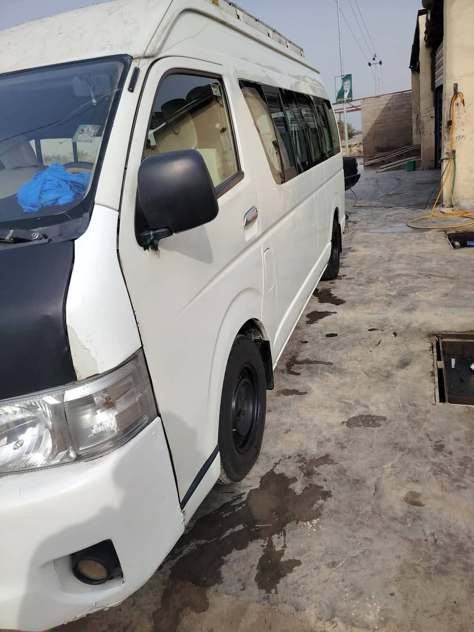 تيوتا هايسه 2012بيها ظربه بالبجم وصبغ بالصفحه الكصيره سياره حلوه محرك وكير واكسن وحداديه خير من الله دوشمه حلوه سعرها 195وبيها مجال حكه الجيه خاص مااجاوب اتصال ***********
